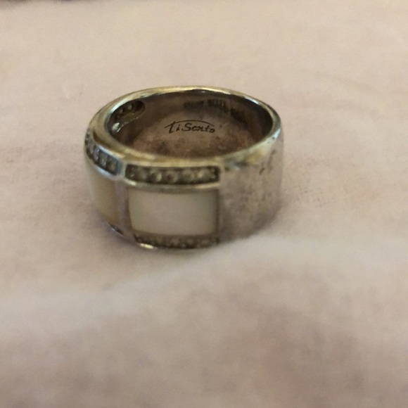 Gorgeous Ring From Paris - Picture 2 of 3